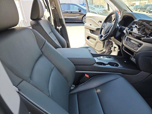 Photo of 2025 Modern Steel Metallic Honda Ridgeline