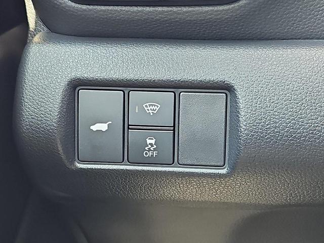 Photo of 2023 Red Honda Pilot