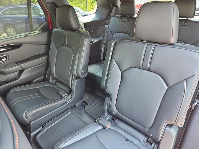 Photo of 2023 Red Honda Pilot