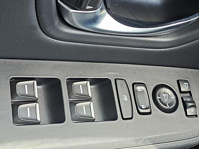 Photo of 2023 Red Honda Pilot
