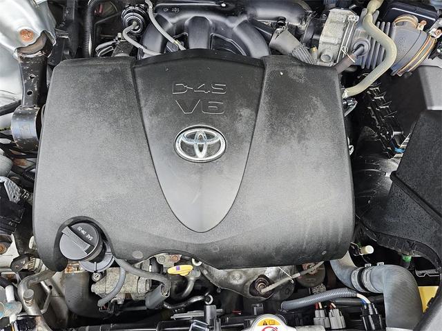 Photo of 2018 Silver Toyota Highlander