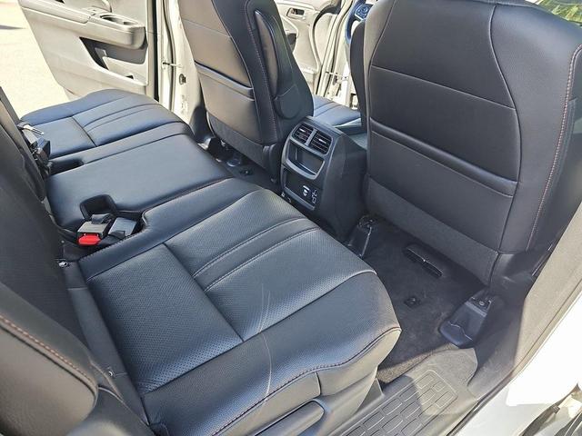 Photo of 2023 Platinum White Pearl Honda Passport