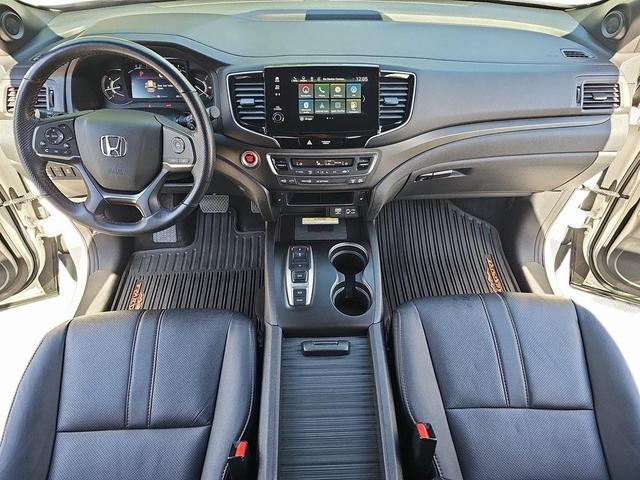 Photo of 2023 Platinum White Pearl Honda Passport