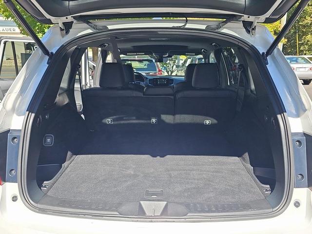 Photo of 2023 Platinum White Pearl Honda Passport