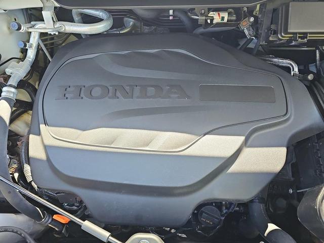 Photo of 2023 Platinum White Pearl Honda Passport