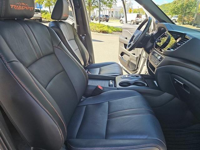Photo of 2023 Platinum White Pearl Honda Passport