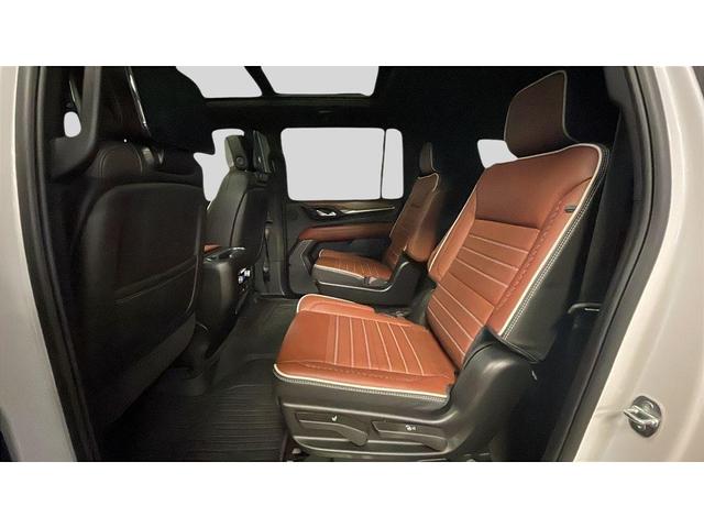 Photo of 2024 White GMC Yukon XL