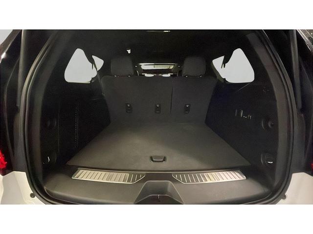 Photo of 2024 White GMC Yukon XL
