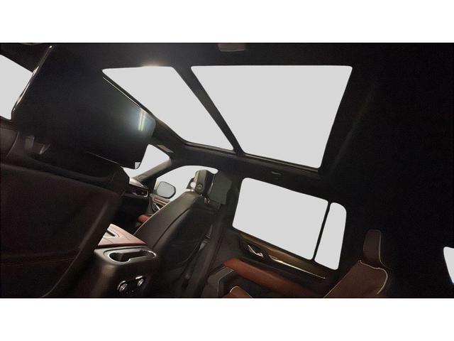 Photo of 2024 White GMC Yukon XL