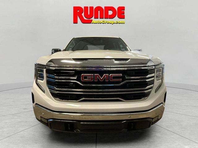 Photo of 2025 Summit White GMC Sierra 1500