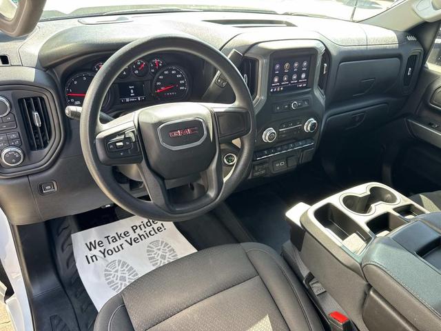Photo of 2024 Summit White GMC Sierra 2500