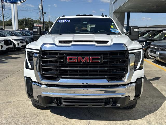 Photo of 2024 Summit White GMC Sierra 2500