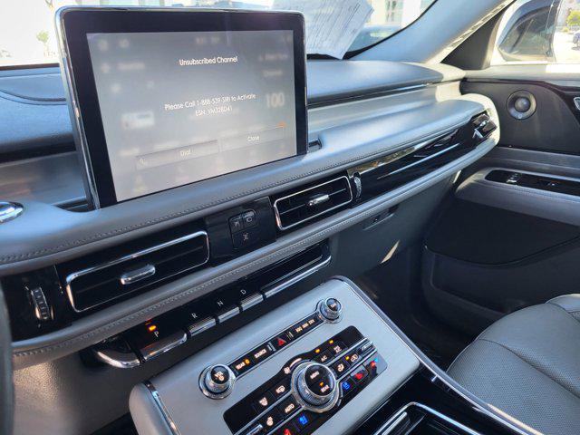 Photo of 2020 Pristine White Metallic Tri-Coat Lincoln Aviator
