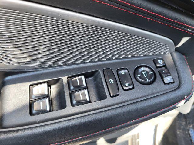 Photo of 2023 Liquid Carbon Metallic Acura MDX