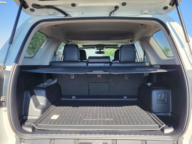 Photo of 2019 Blizzard Pearl Toyota 4Runner