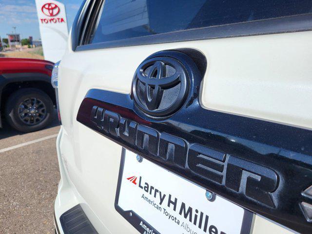 Photo of 2019 Blizzard Pearl Toyota 4Runner