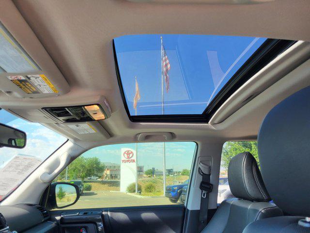 Photo of 2019 Blizzard Pearl Toyota 4Runner