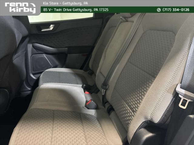Photo of 2020 Oxford White Ford Escape