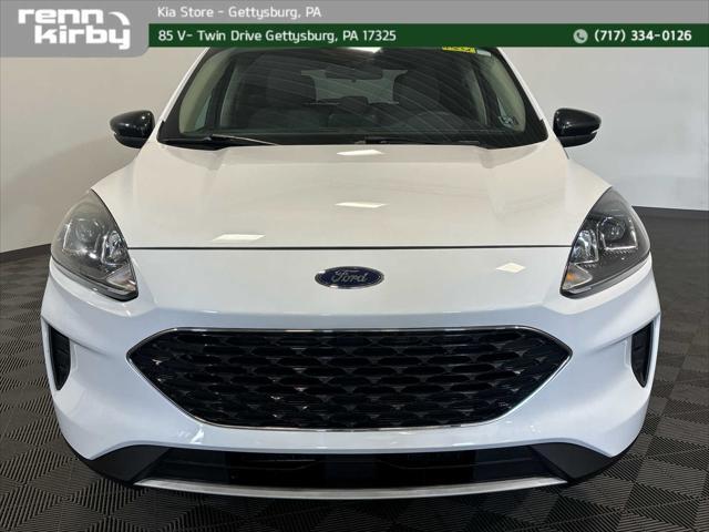 Photo of 2020 Oxford White Ford Escape