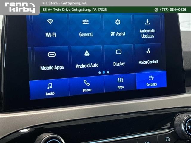Photo of 2020 Oxford White Ford Escape