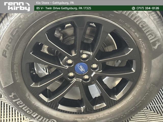 Photo of 2020 Oxford White Ford Escape