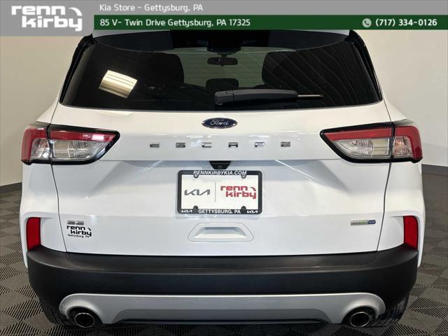 Photo of 2020 Oxford White Ford Escape