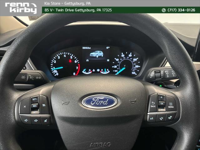 Photo of 2020 Oxford White Ford Escape