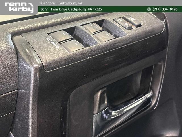 Photo of 2014 Black Toyota 4Runner