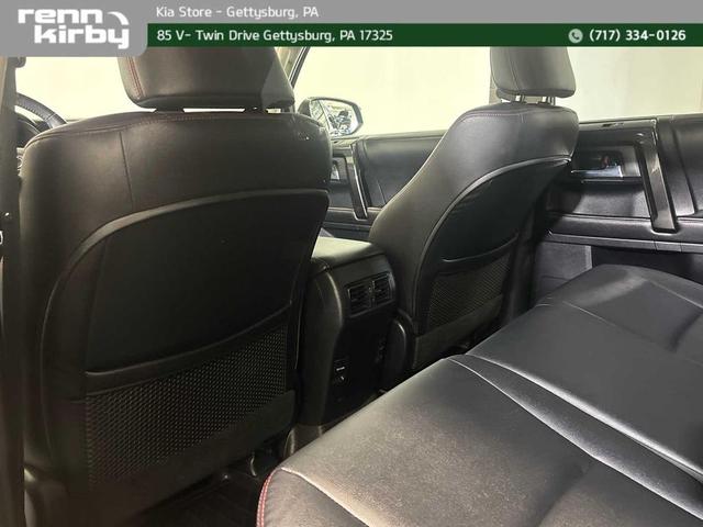 Photo of 2014 Black Toyota 4Runner