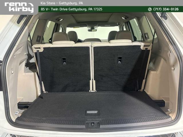 Photo of 2021 Pure White Volkswagen Atlas