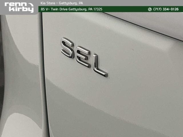 Photo of 2021 Pure White Volkswagen Atlas
