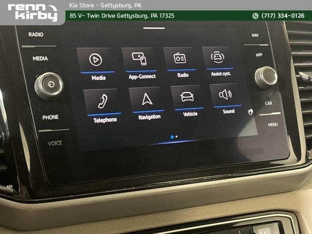 Photo of 2021 Pure White Volkswagen Atlas