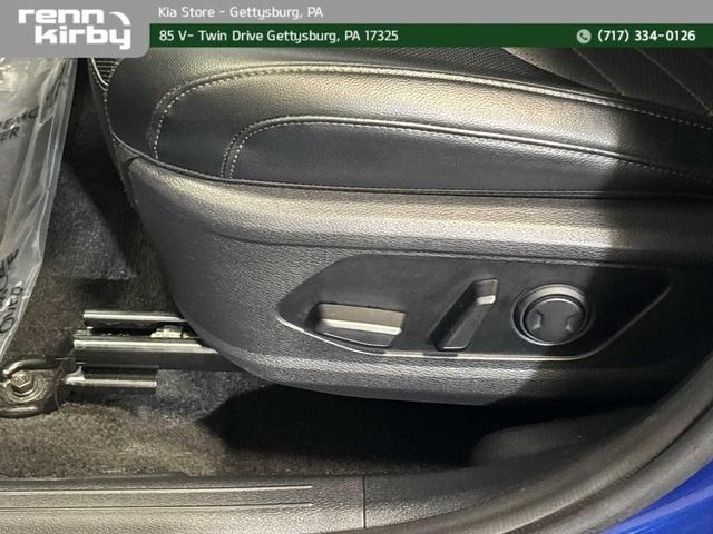 Photo of 2023 Sapphire Blue Kia Sportage