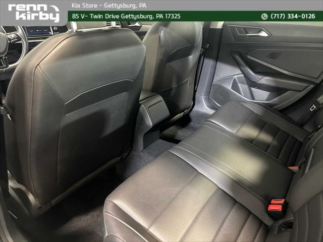 Photo of 2021 Silk Blue Metallic Volkswagen Jetta