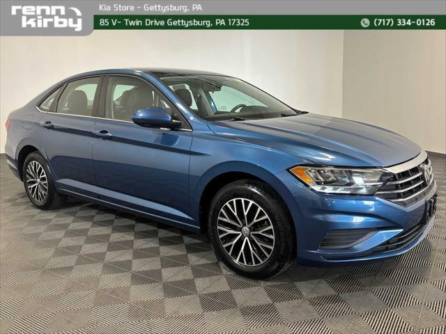 Photo of 2021 Silk Blue Metallic Volkswagen Jetta