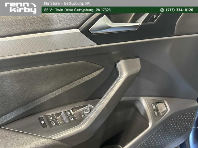 Photo of 2021 Silk Blue Metallic Volkswagen Jetta