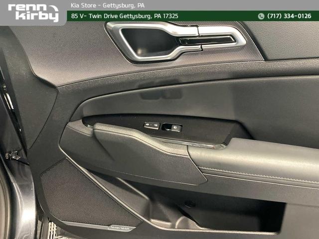Photo of 2024 Gravity Gray Kia Sportage Hybrid