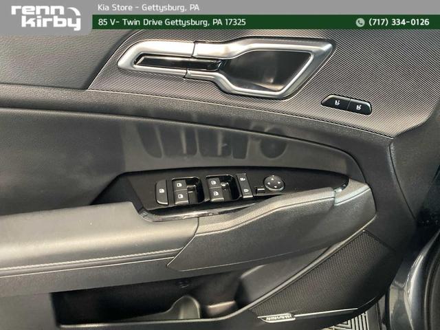 Photo of 2024 Gravity Gray Kia Sportage Hybrid