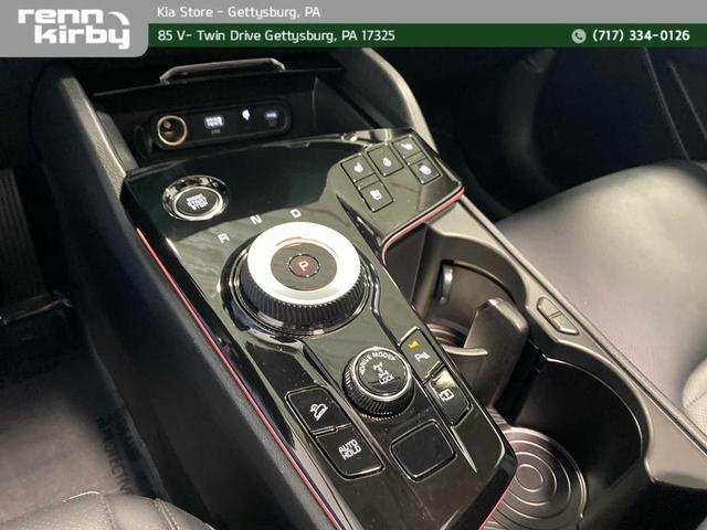 Photo of 2024 Gravity Gray Kia Sportage Hybrid