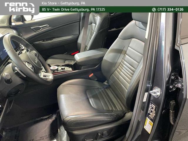 Photo of 2024 Gravity Gray Kia Sportage Hybrid