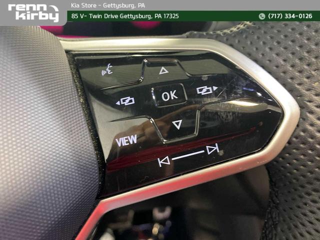 Photo of 2022 Pure White Volkswagen Tiguan