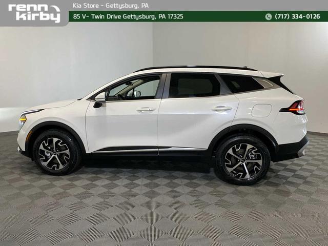 Photo of 2025 Snow White Pearl Kia Sportage Hybrid