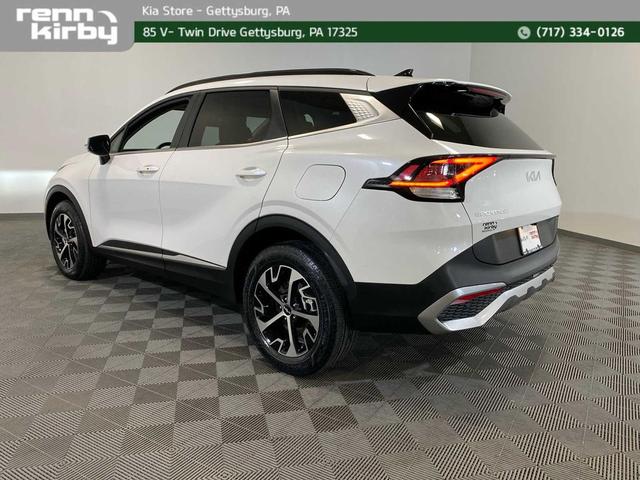 Photo of 2025 Snow White Pearl Kia Sportage Hybrid