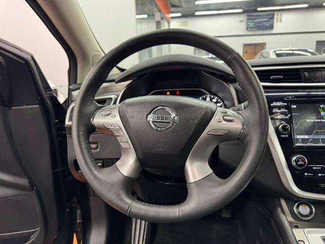 Photo of 2017 Magnetic Black Metallic Nissan Murano