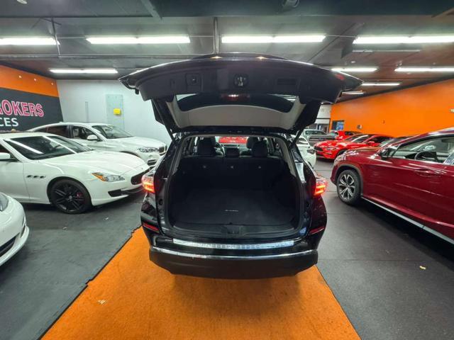 Photo of 2017 Magnetic Black Metallic Nissan Murano