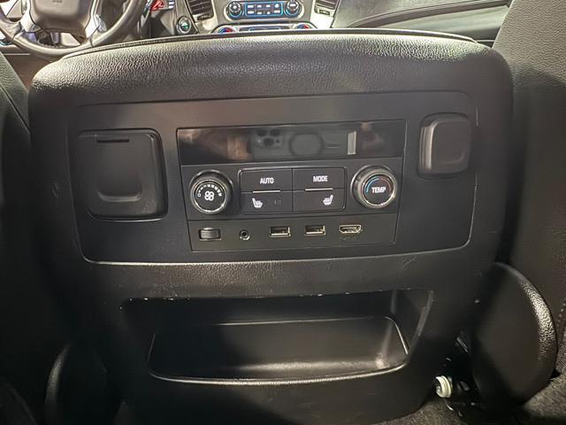 Photo of 2018 Silver Ice Metallic Chevrolet Tahoe