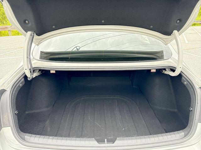 Photo of 2022 Shimmering Silver Pearl Hyundai SONATA