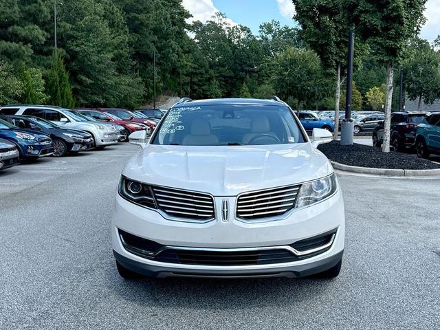 Photo of 2018 White Platinum Lincoln MKX