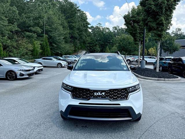 Photo of 2022 Glacial White Pearl Kia Sorento