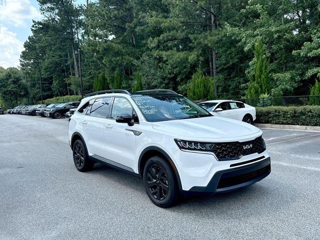 Photo of 2022 Glacial White Pearl Kia Sorento